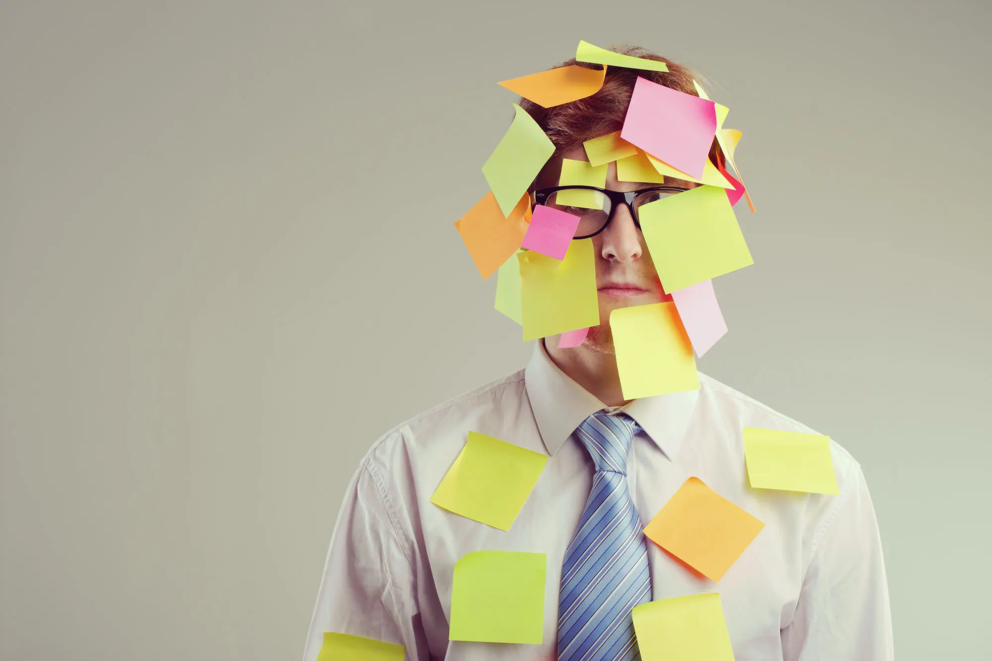 Come posso ordinare un array JavaScript in modo casuale?